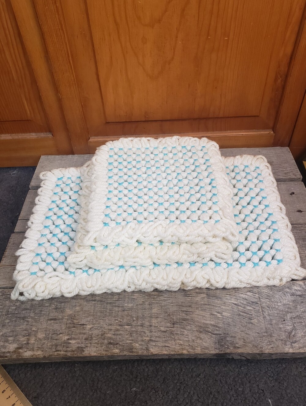 Vintage Waffle Weave Loom Yarn Hot Pads Trivets White & Blue Set Of 3